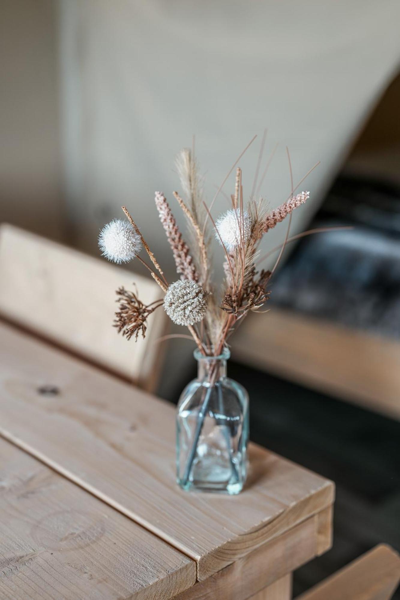 Luxe tent Glamping At Macdonald's Farm *