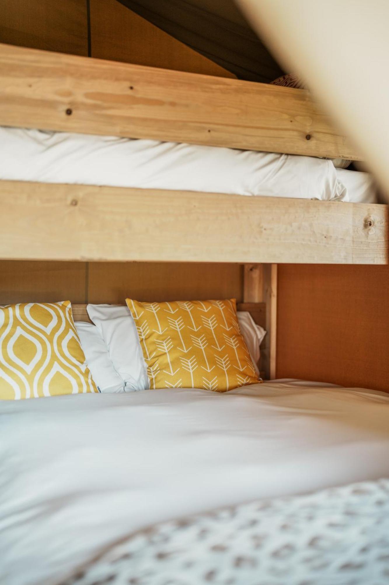 Luxury tent Glamping At Macdonald's Farm *