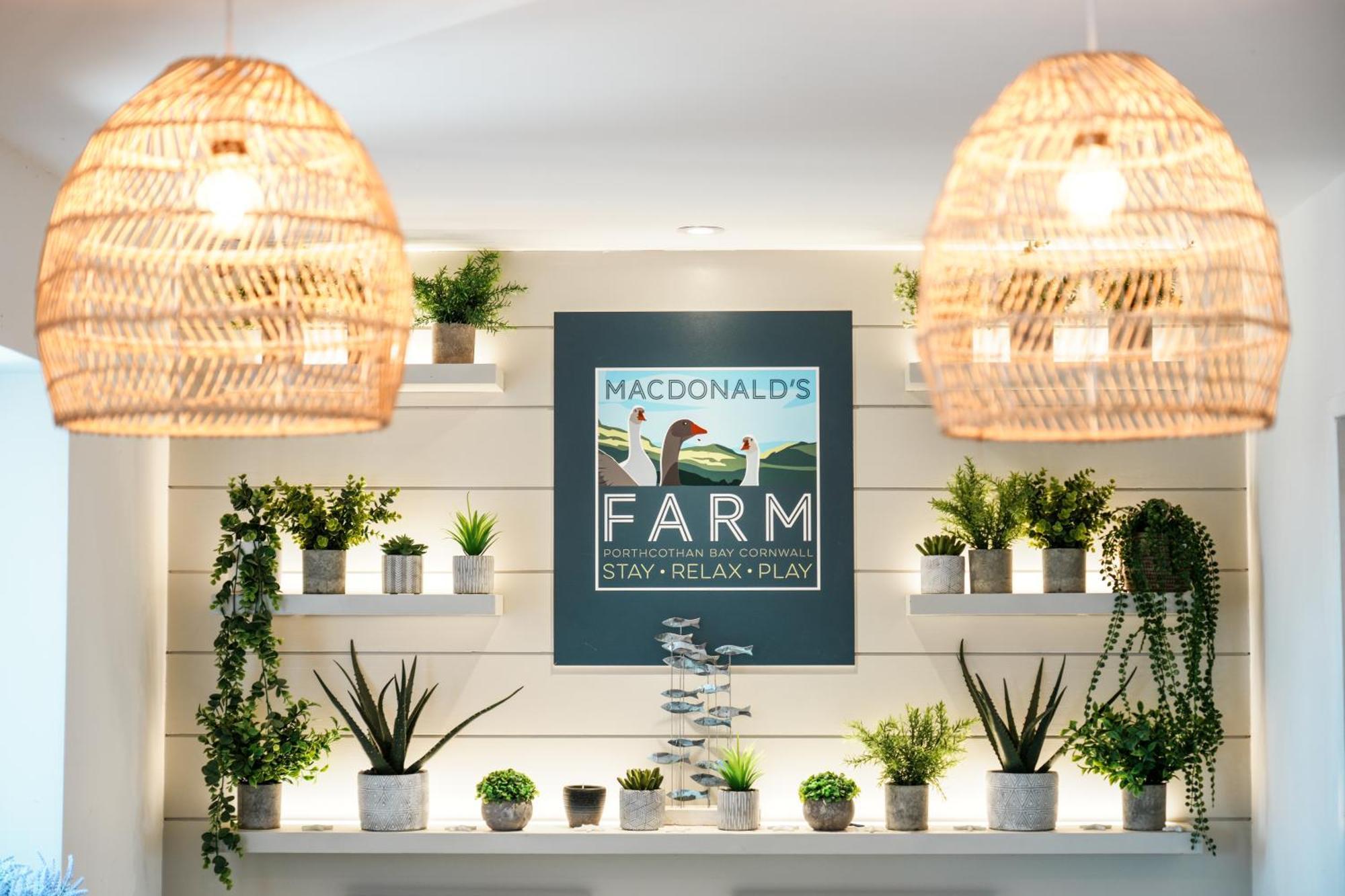 Glamping At Macdonald's Farm Luxury tent Saint Ervan