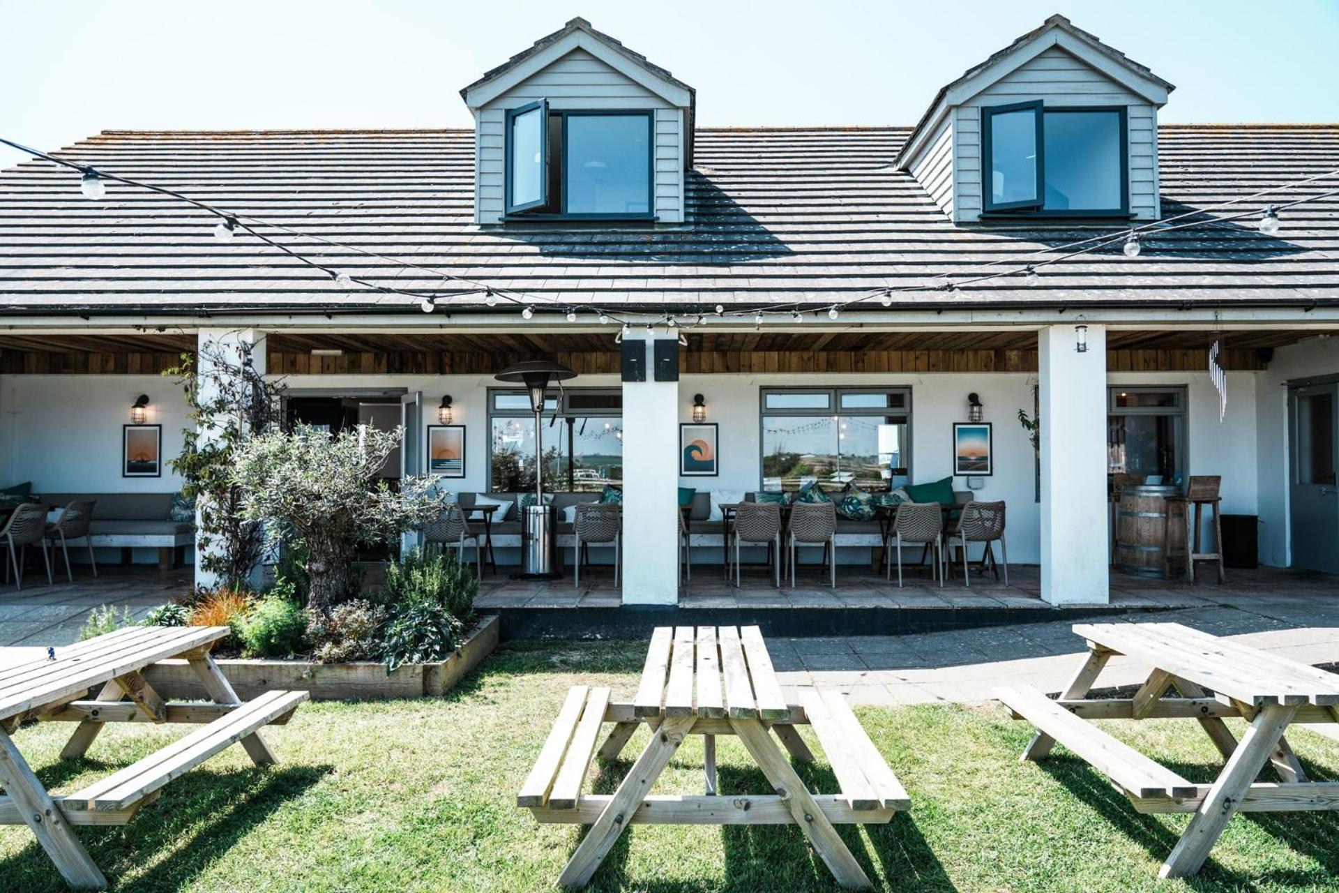 Glamping At Macdonald's Farm *